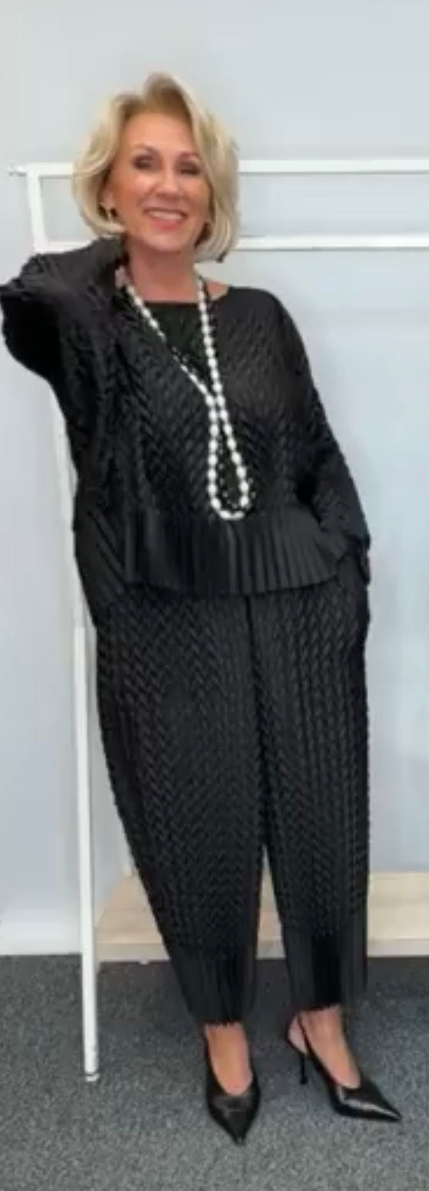 Malissa J WF2924 / WF2923 Herringbone Pleat Set with textured top, relaxed trousers and pleated details