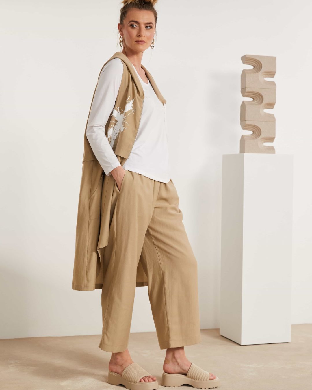 ‼️ 1 left ‼️ Size 8 NAYA - NAS25 243 Fudge Beige Pull Up Trouser