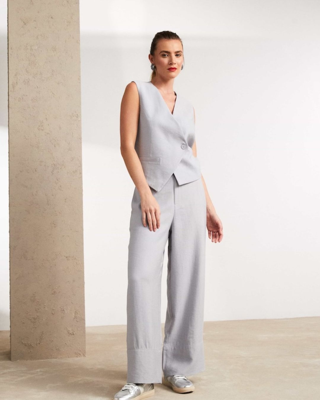 Sizes 16 & 18 - NAYA - NAS25 272 - Button Waistcoat