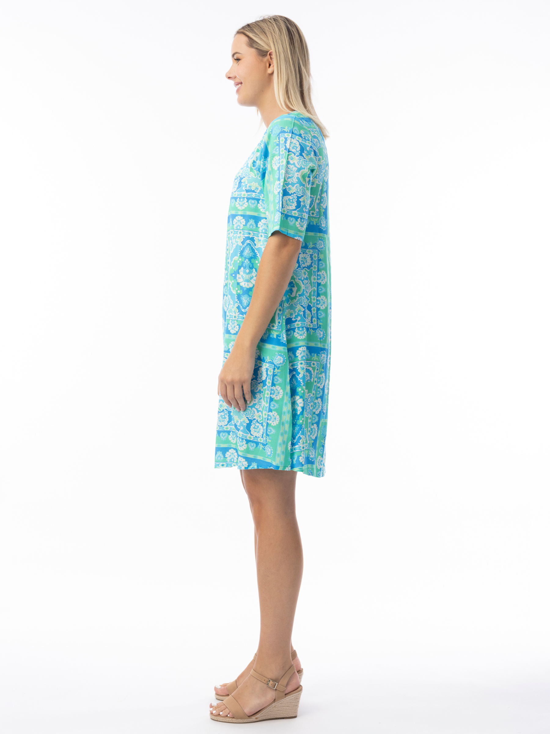 Orientique 10073 Montevideo Contemporary Dress relaxed-fit printed knee-length shift dress with round neckline and elbow-length sleeves.