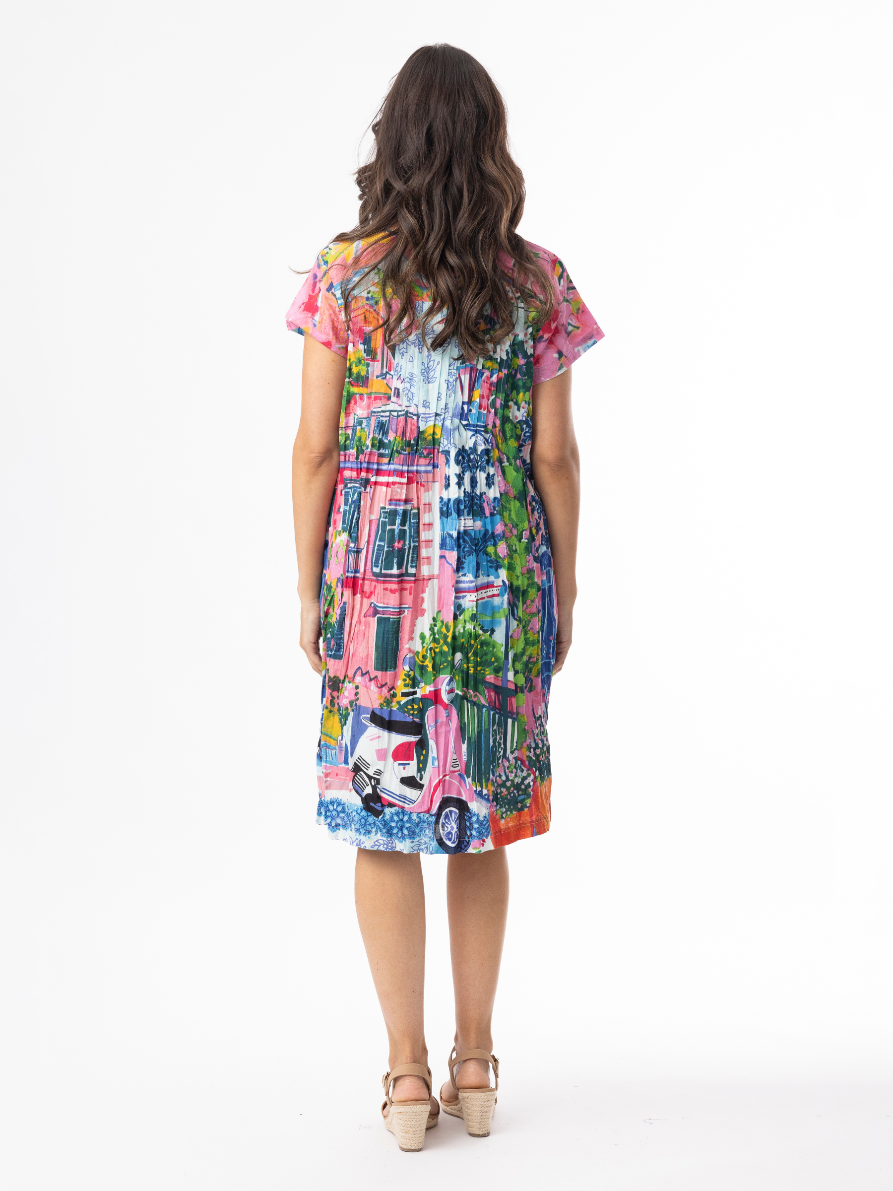 Orientique 20154S Easy Fit Dress multicolour printed knee-length dress with V-neckline and short sleeves.