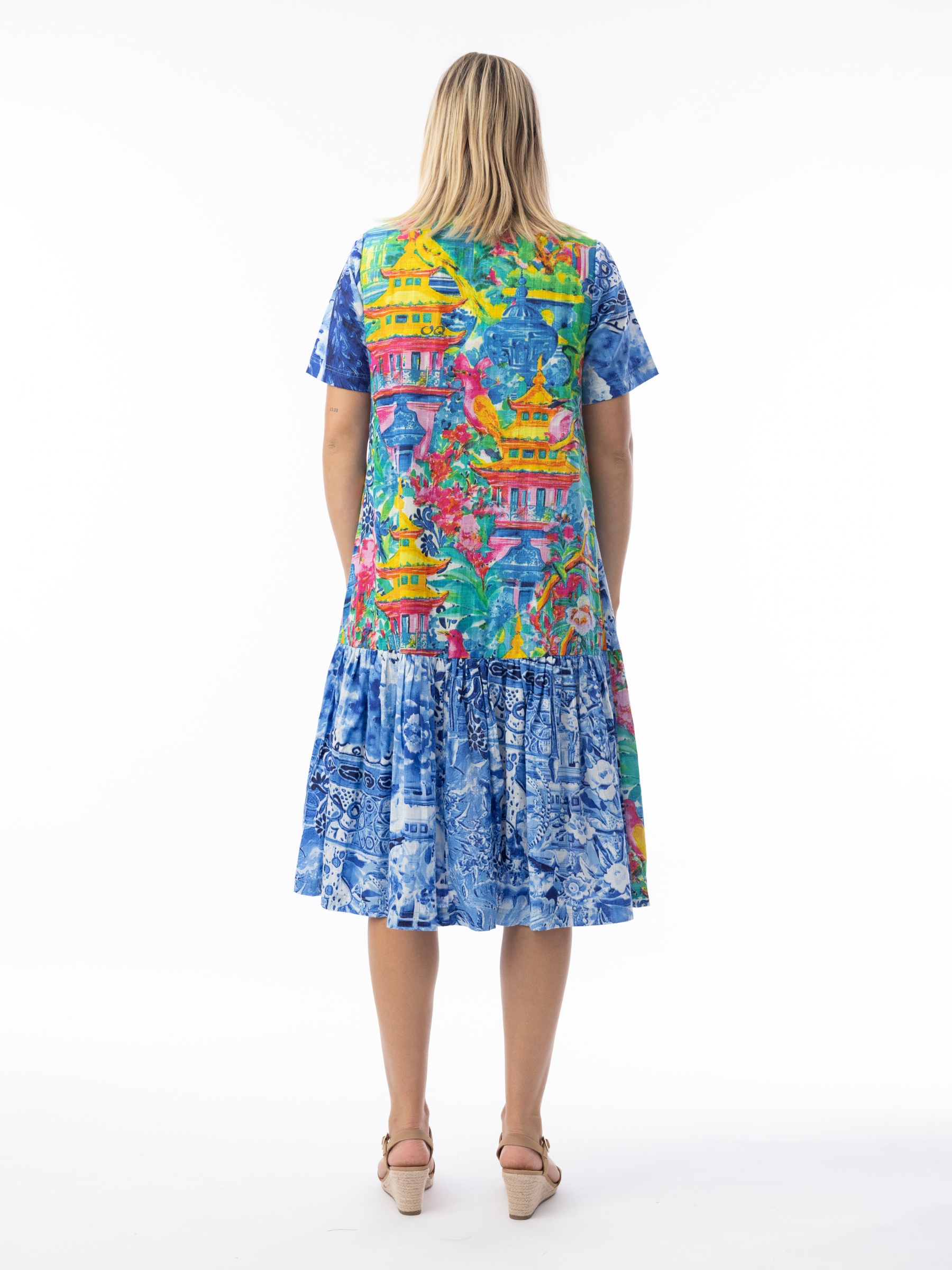 Orientique 40190 Okayama Patch Collar Dress printed knee-length shirt dress with patch collar, button-through front and short sleeves.