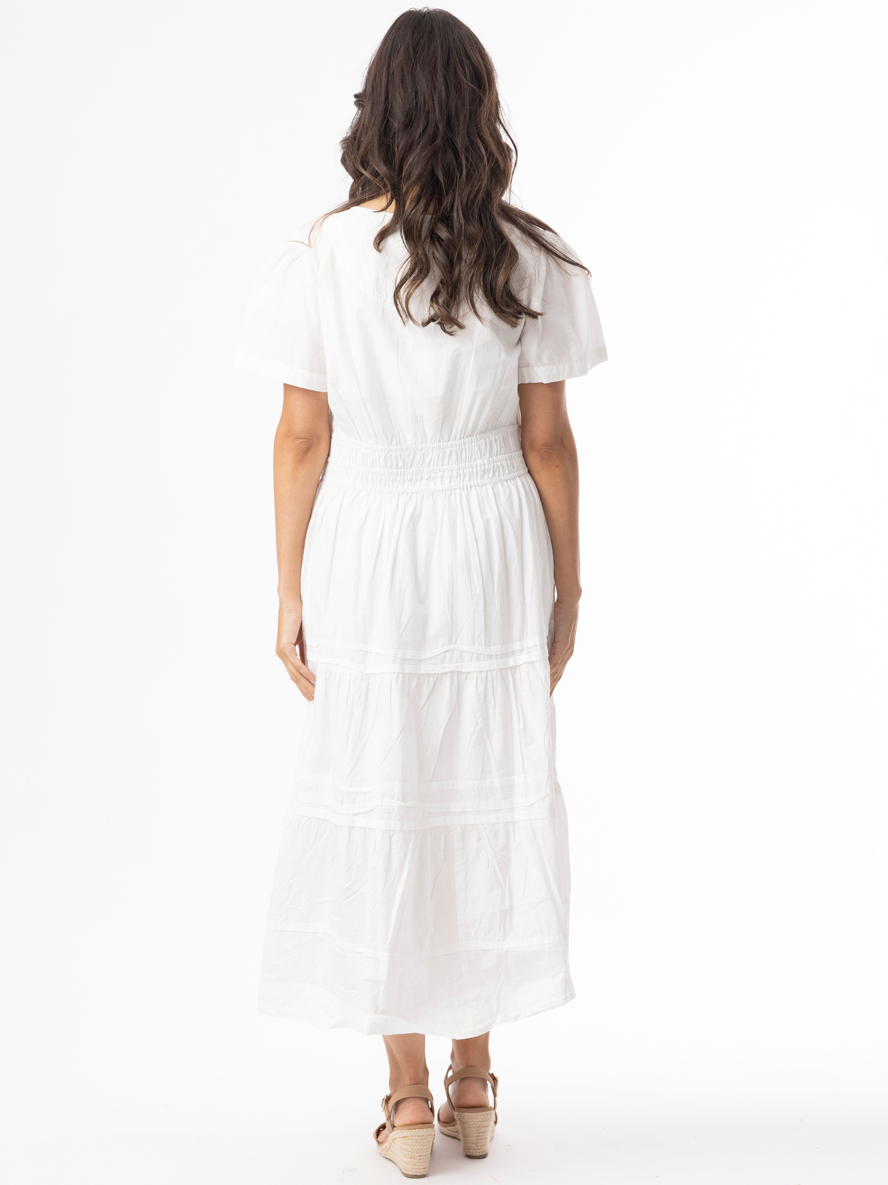 Orientique 40242 Poplin Essentials Maxi Dress women’s tiered maxi summer dress with short sleeves, elasticated waist and V-notch neckline.