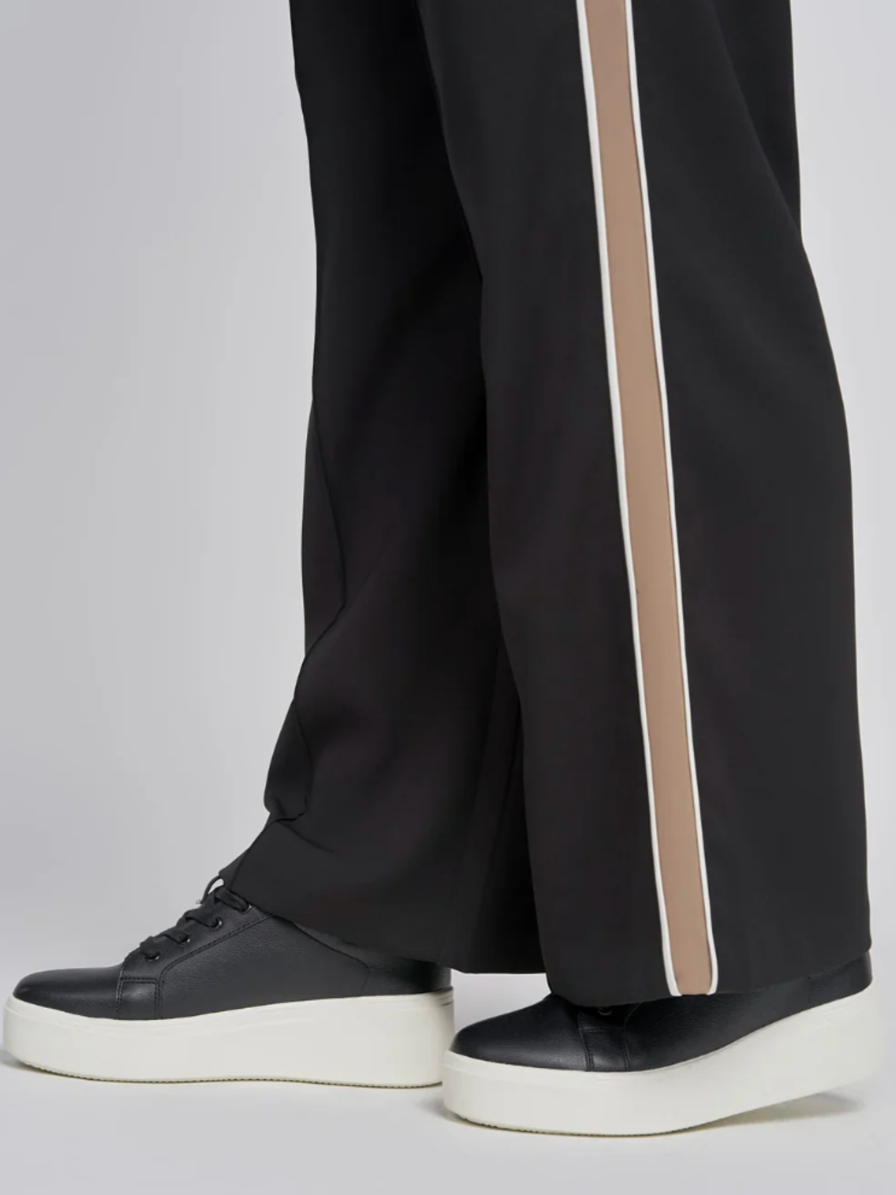 PINNS 643T Side Tape Wide Leg Trouser with contrast side tape, elasticated drawstring waist, side pockets and wide leg fit.