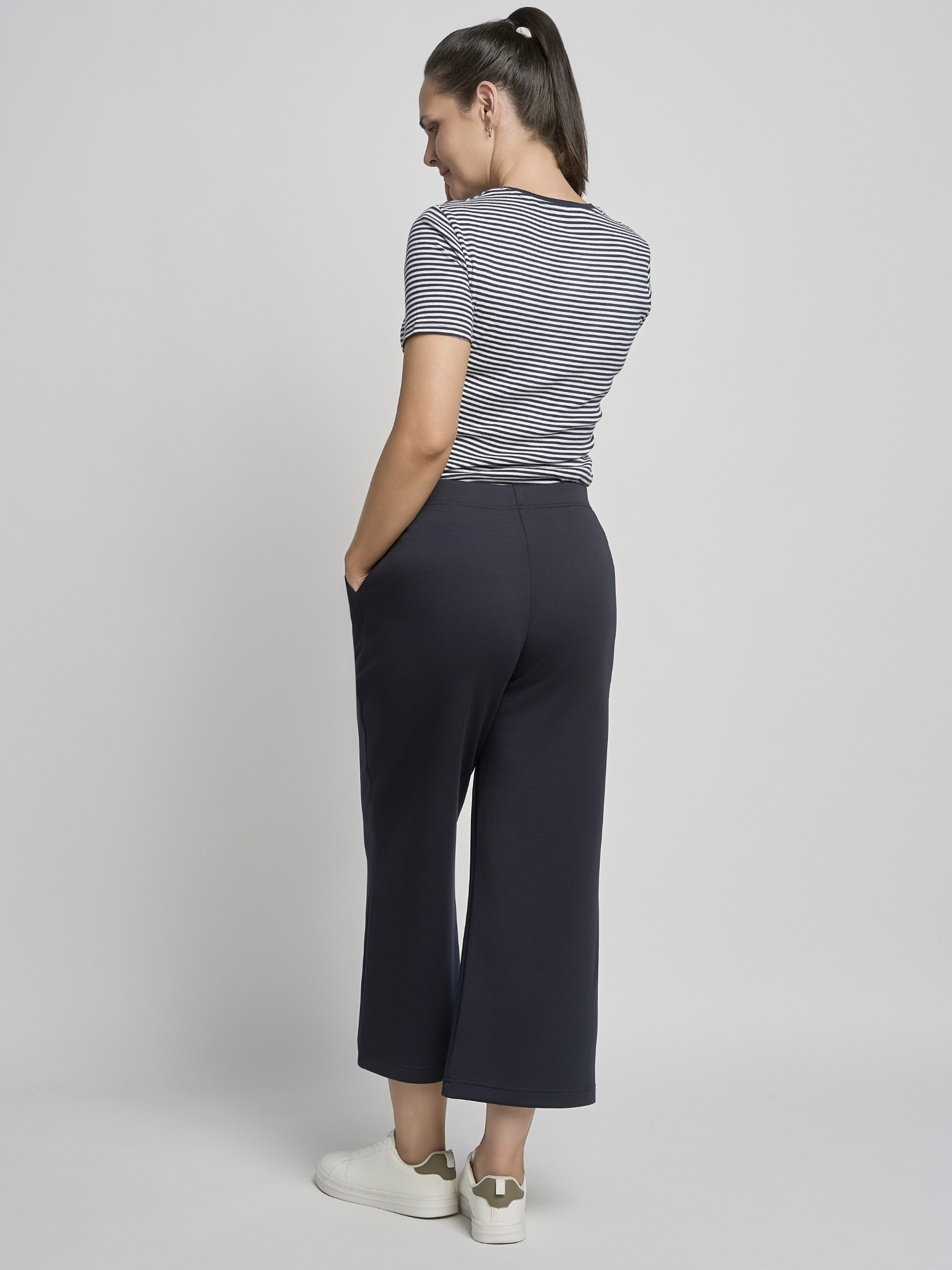 PINNS 727C Navy Wide Leg Culotte with high-rise waistband, wide cropped leg and front patch pocket detailing.