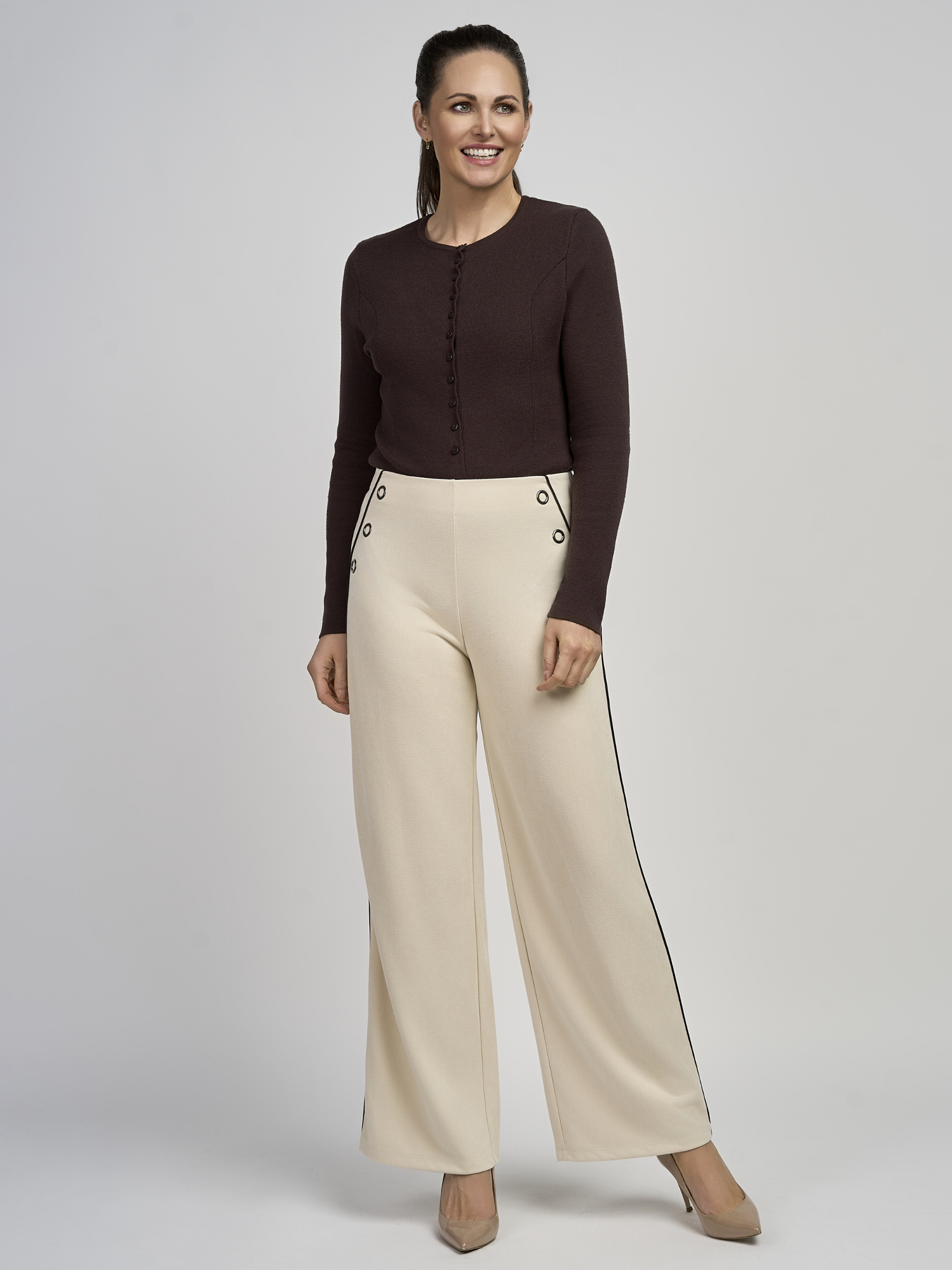 PINNS 778T super soft wide leg trousers with contrast piping detail, eyelet trim and a flattering wide leg fit.