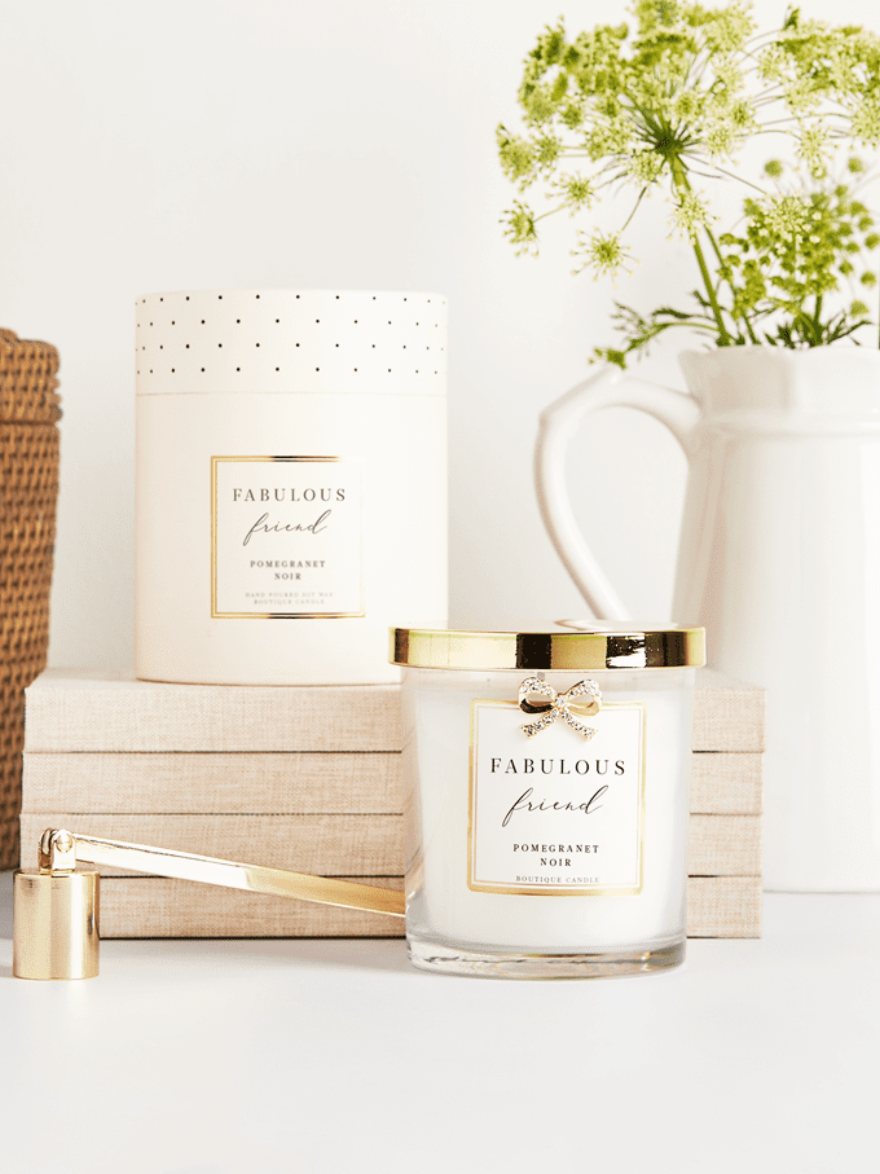 QB25 CAN2 Fabulous Friend Pomegranate Noir Candle with gold diamanté bow and luxury Pomegranate Noir fragrance, hand-poured soy wax in elegant gift packaging.