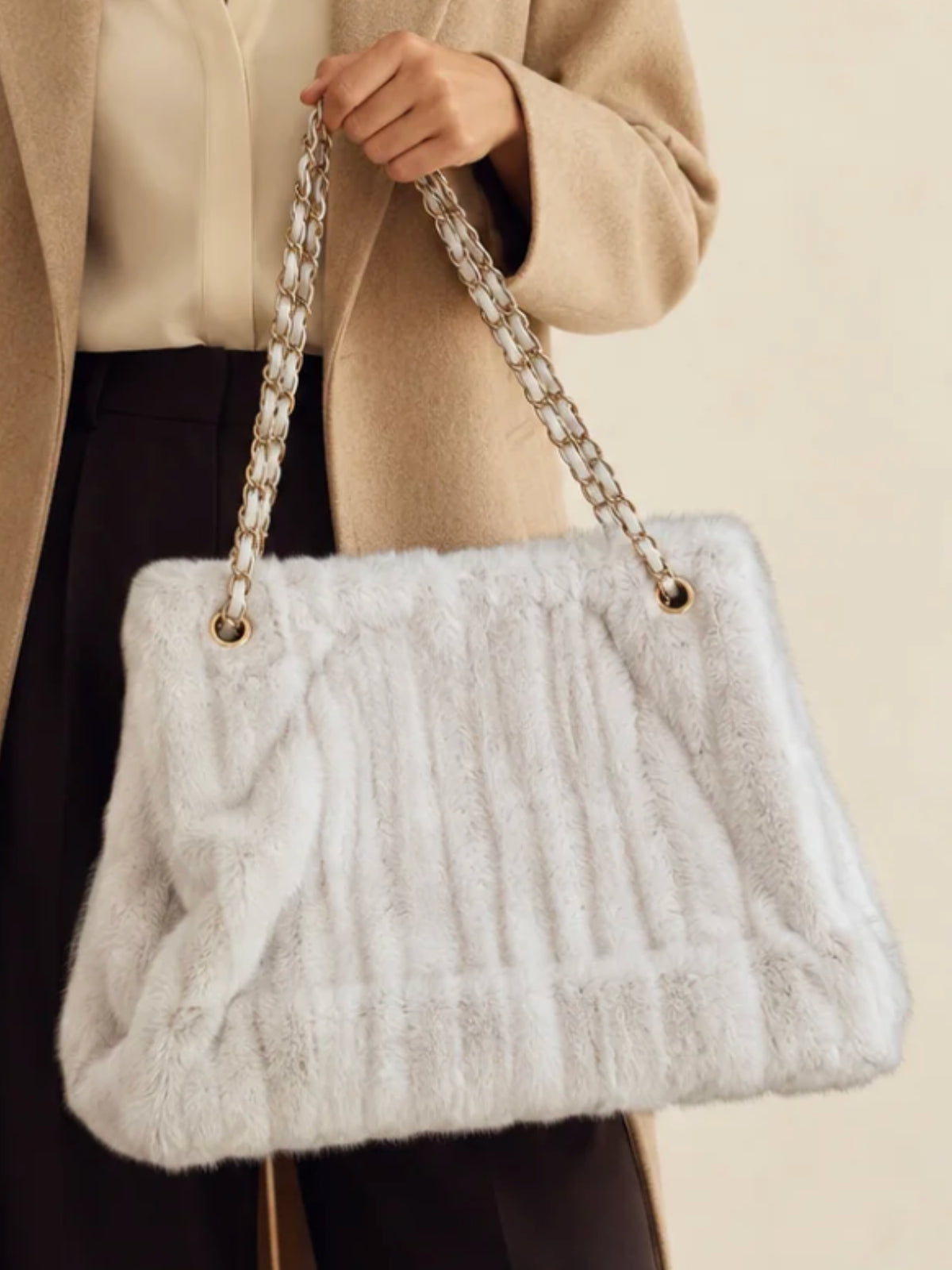 QBAW26 CW Gemma Faux Fur Shoulder Strap Bag with soft textured finish, structured shape and chain shoulder strap.