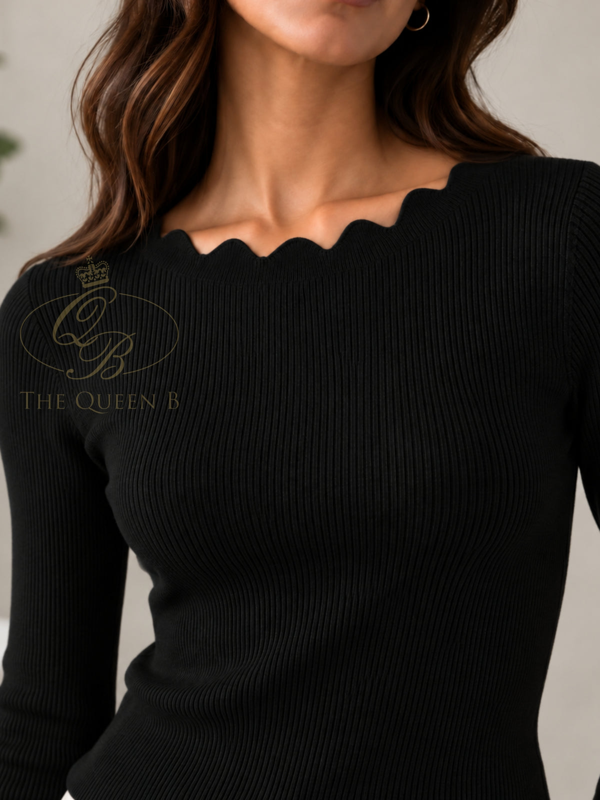 QBAW26 LX Alice Knitwear with scalloped neckline, fine ribbed texture, long sleeves and flared scallop cuffs.