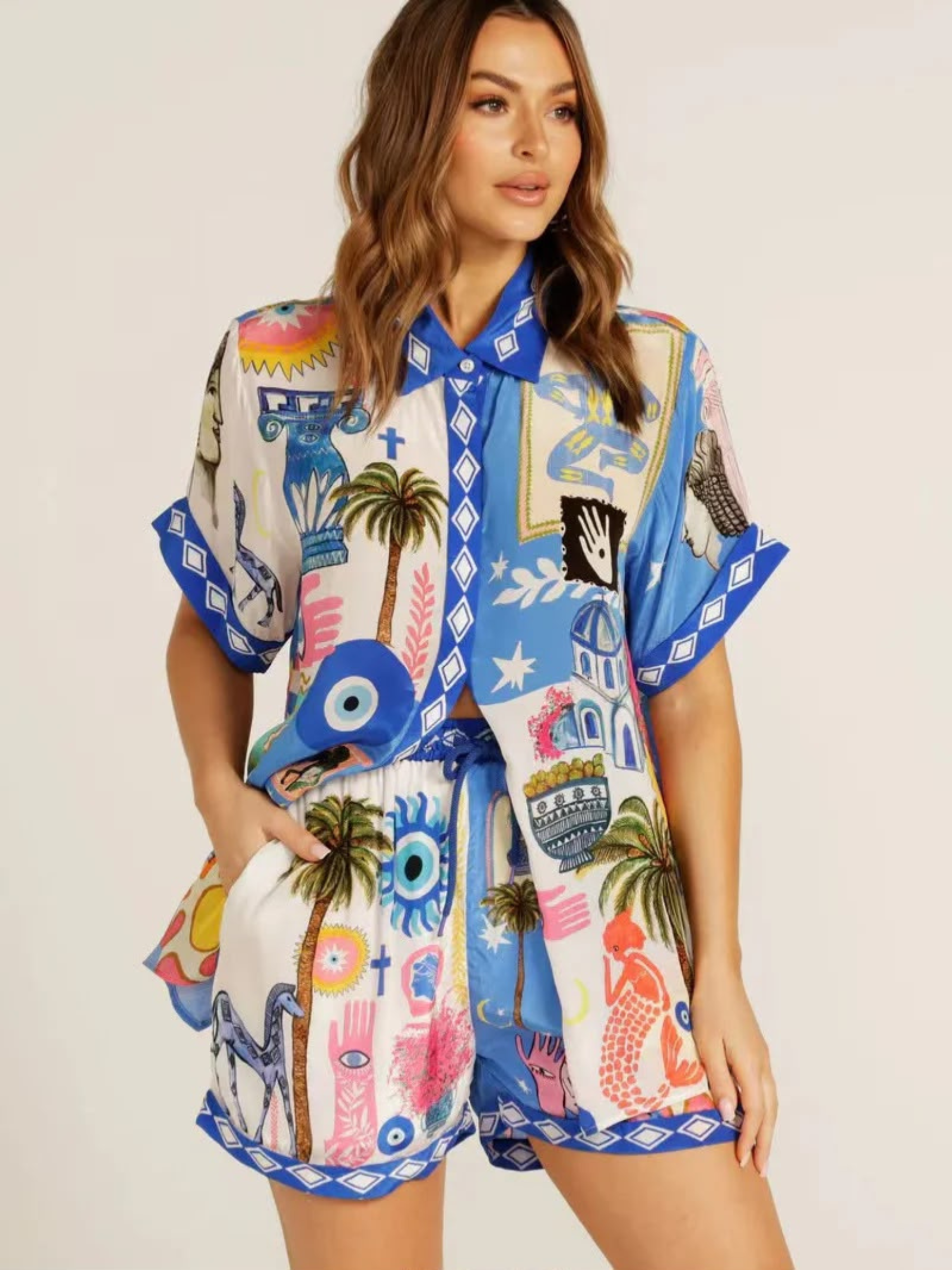 QBSS26 CW SKL091-1 Graphic 2-Piece Set with oversized shirt, matching shorts and colourful graphic print