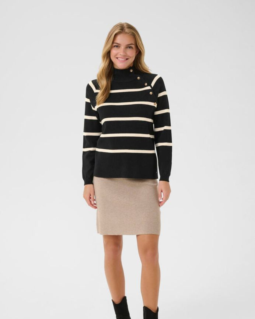 CREAM - DELA BUTTON PULLOVER