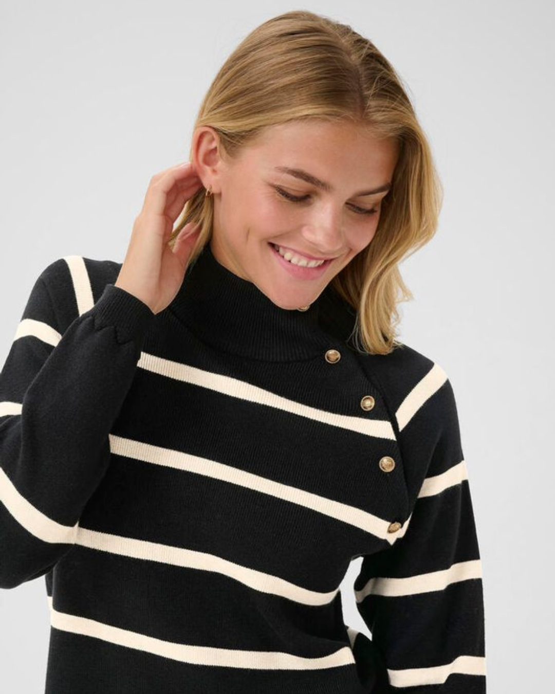 CREAM - DELA BUTTON PULLOVER