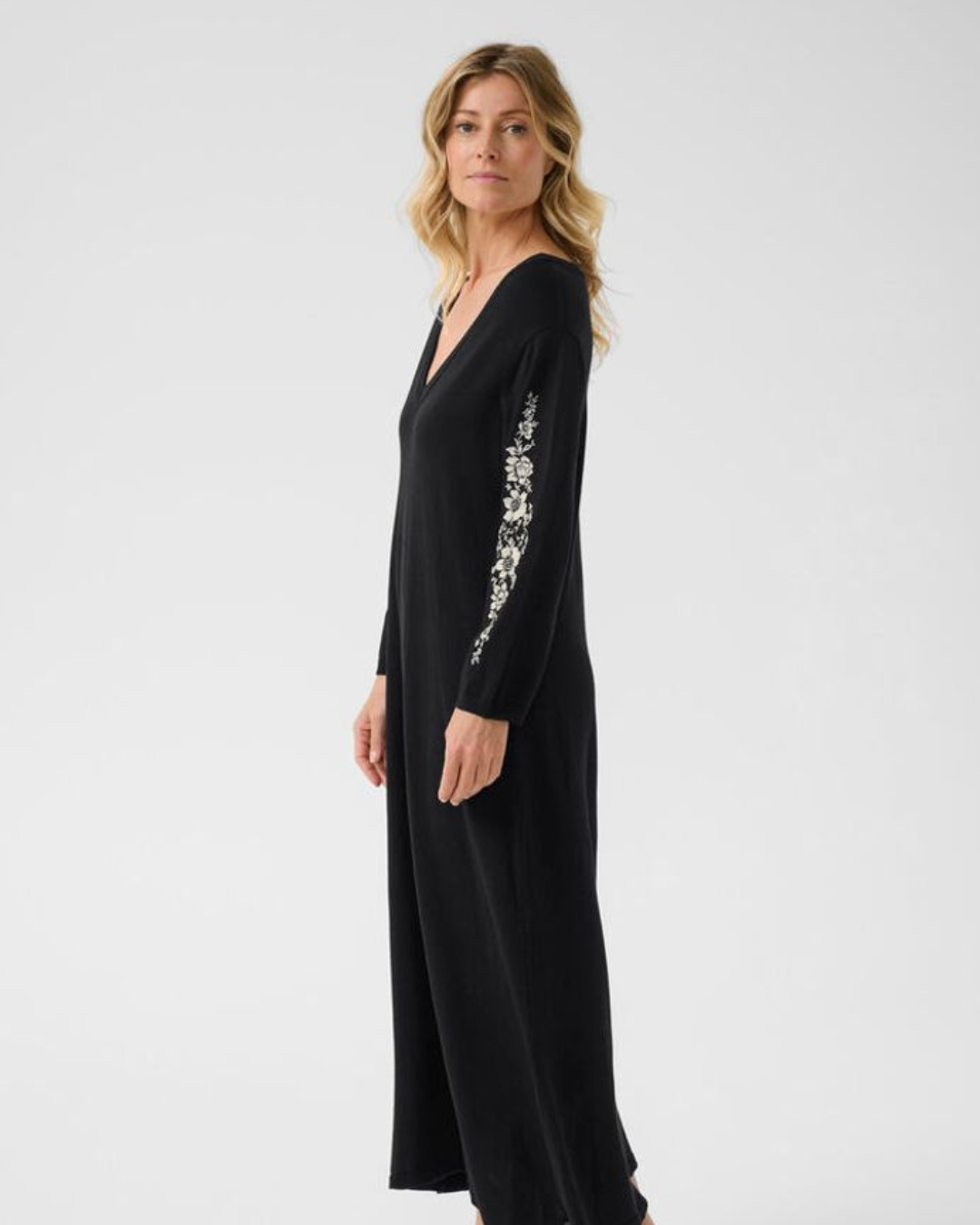 CREAM - VILLEA EMBRD KNIT DRESS