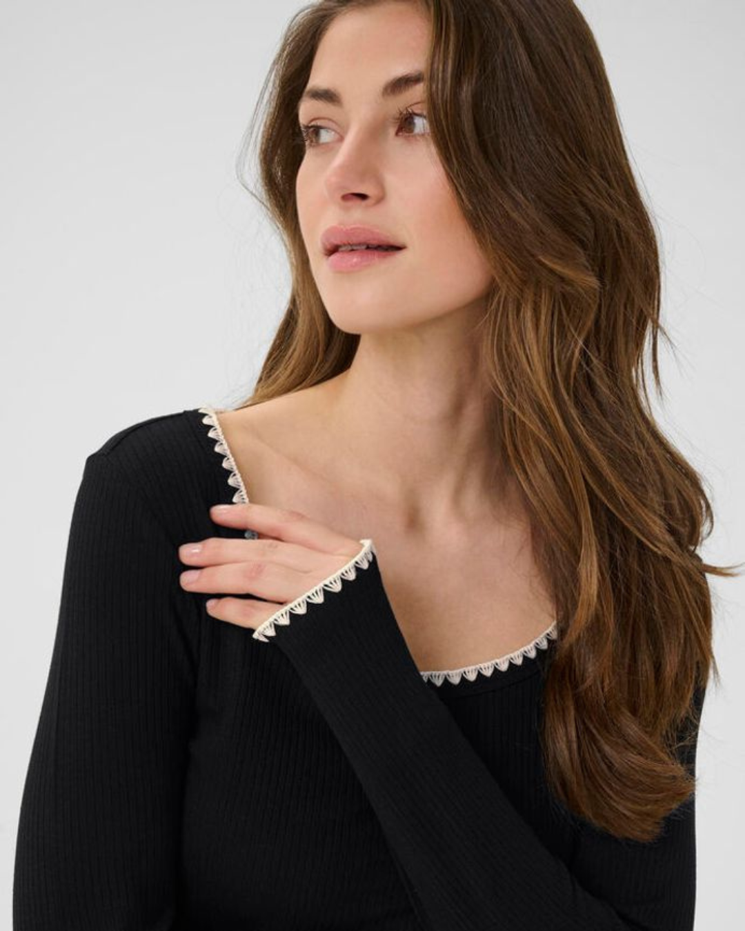 CREAM - RIBBA EMBRD L/S T SHIRT