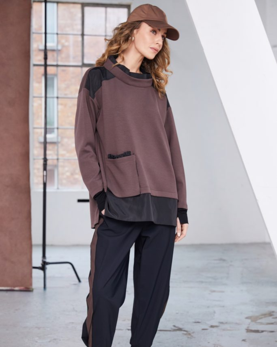 NAYA - NAW25 127 Sweatshirt with Pockets