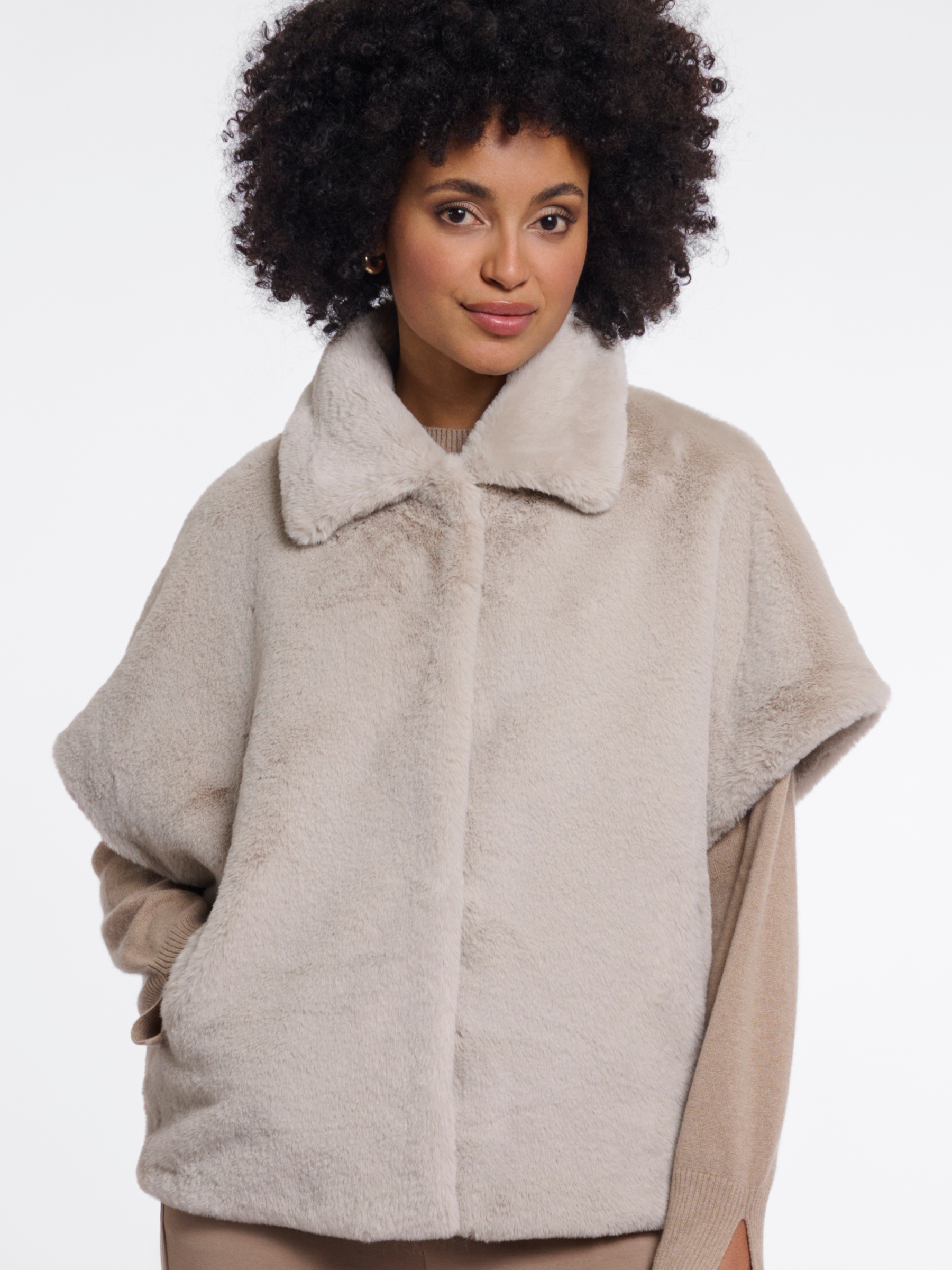 Rino & Pelle Bodil Waistcoat soft plush short sleeve waistcoat with relaxed fit and collar