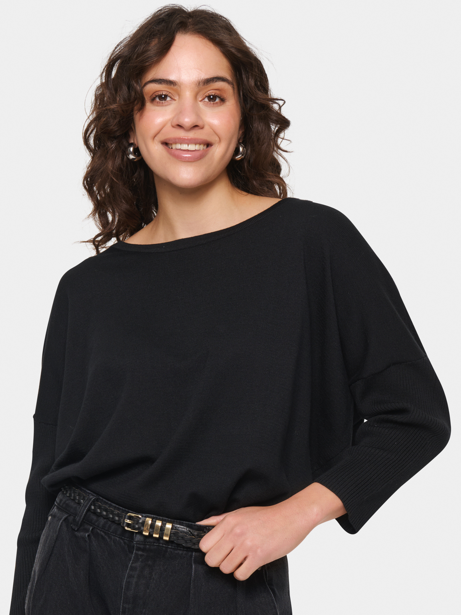 Saint Tropez A2561 Milla R-Neck Pullover with round neckline, casual fit and relaxed sleeves