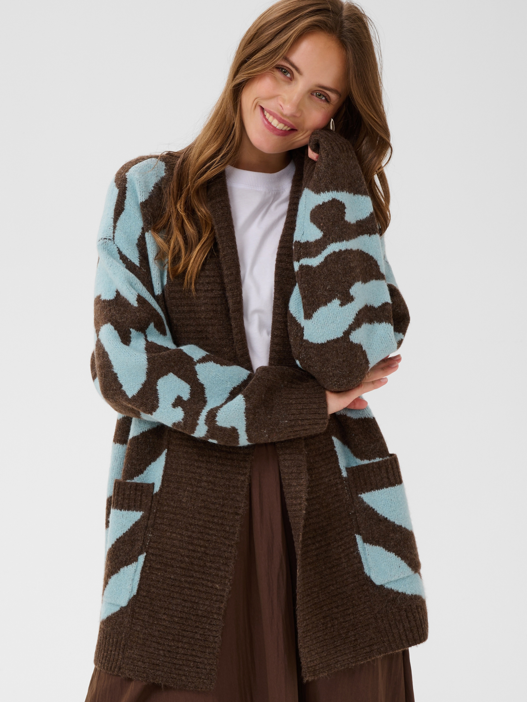 Saint Tropez Mallie Open Cardigan with abstract pattern, open front, long sleeves, patch pockets and loose fit