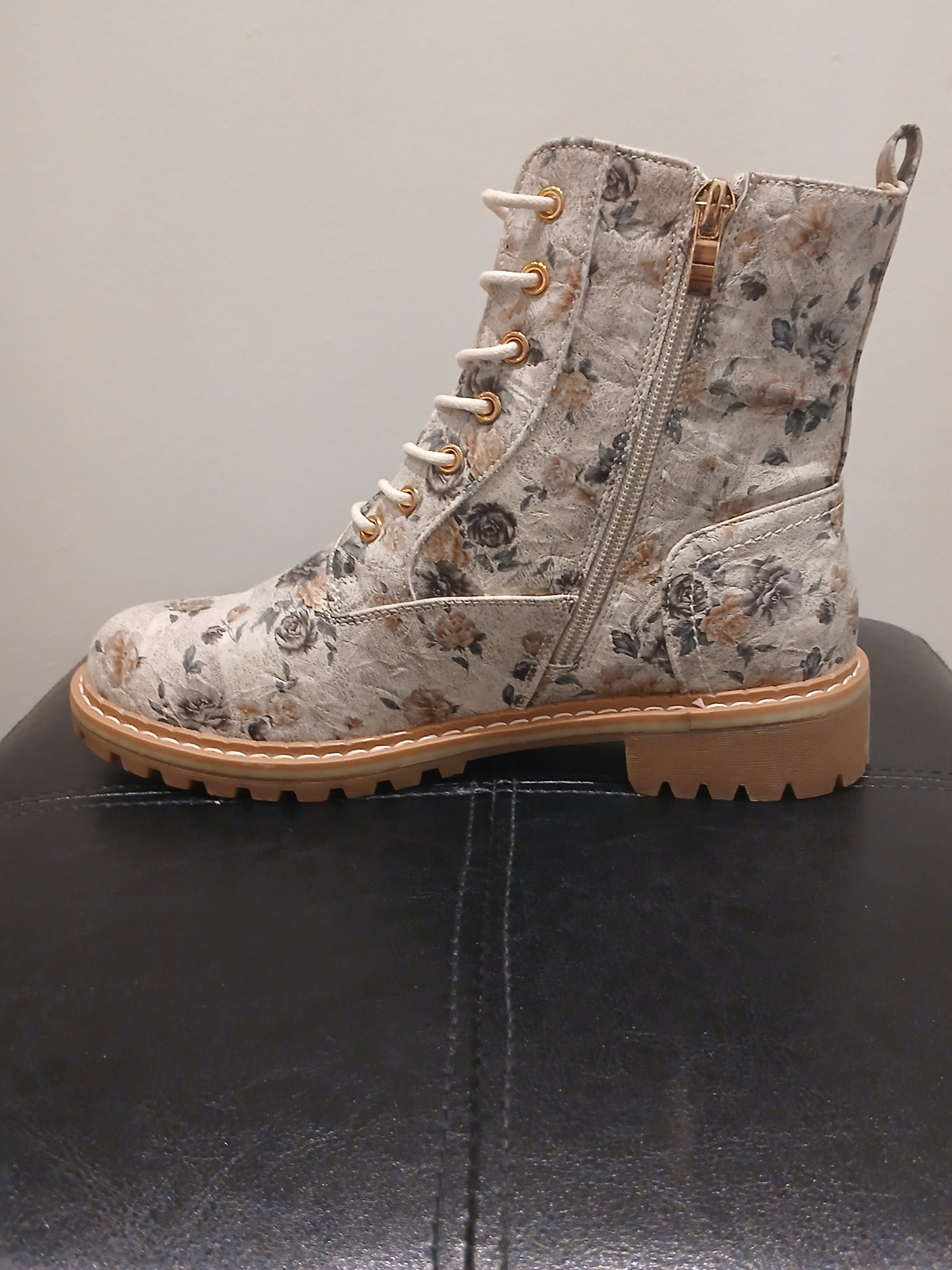 LUNAR - DAZZLE BEIGE FLORAL BOOT
