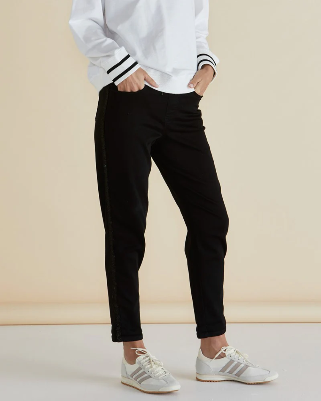 BETTY - HARLOW DENIM JOGGER