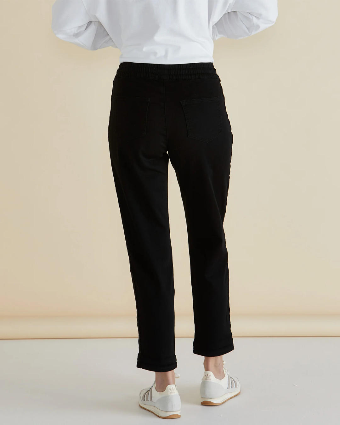 BETTY - HARLOW DENIM JOGGER