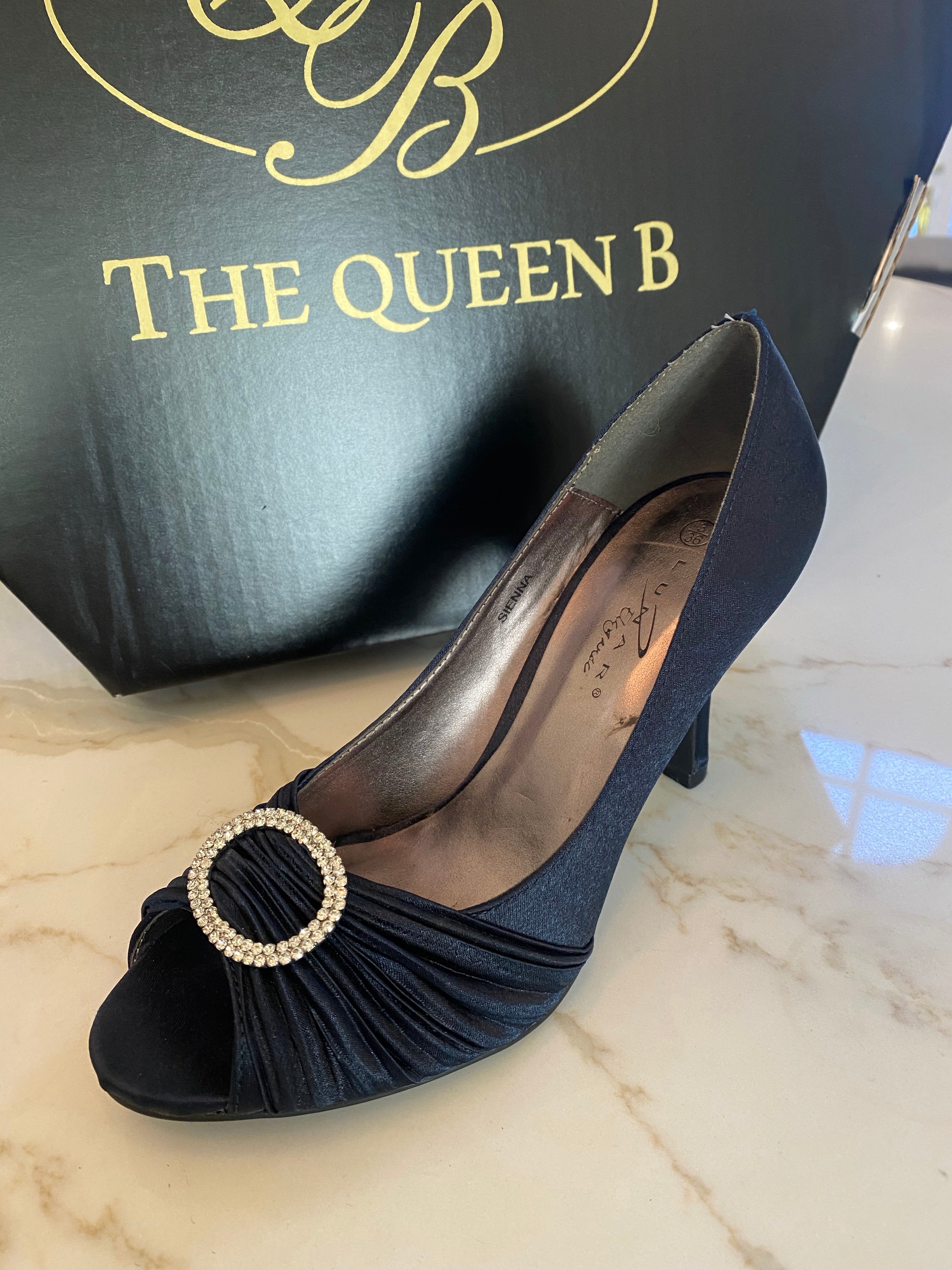 ‼️ 1 left ‼️ Size 3  - LUNAR - FLV132BL - SIENNA - NAVY BLUE